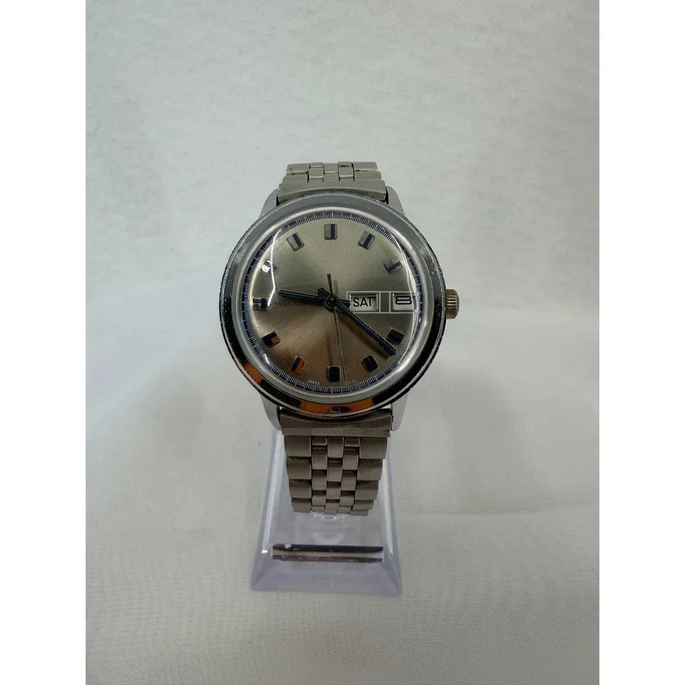Vintage Timex Water Resistant Day Date Manual Wind Watch 26850 02775 Silver Tone